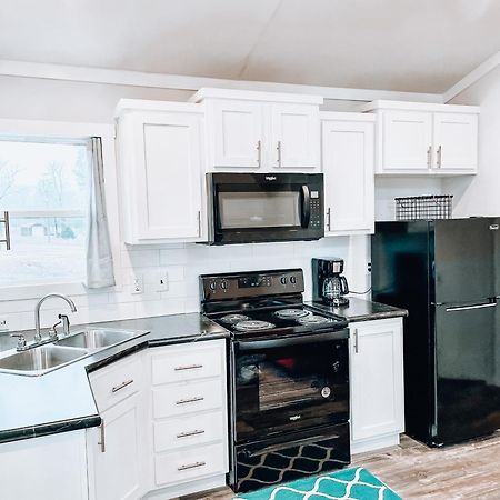 Private Tiny Home Royal Ridge Getaway 外观 照片