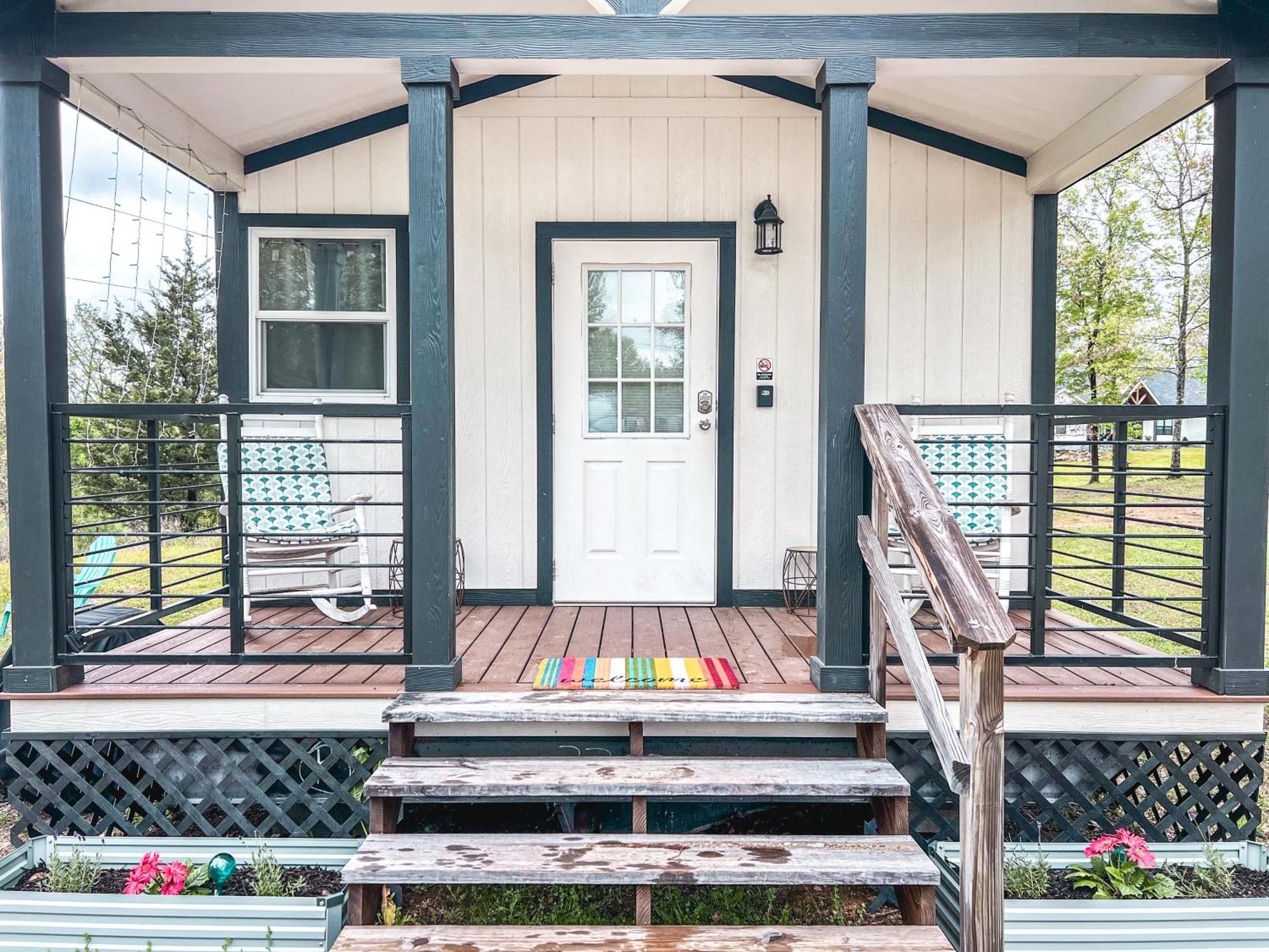 Private Tiny Home Royal Ridge Getaway 外观 照片
