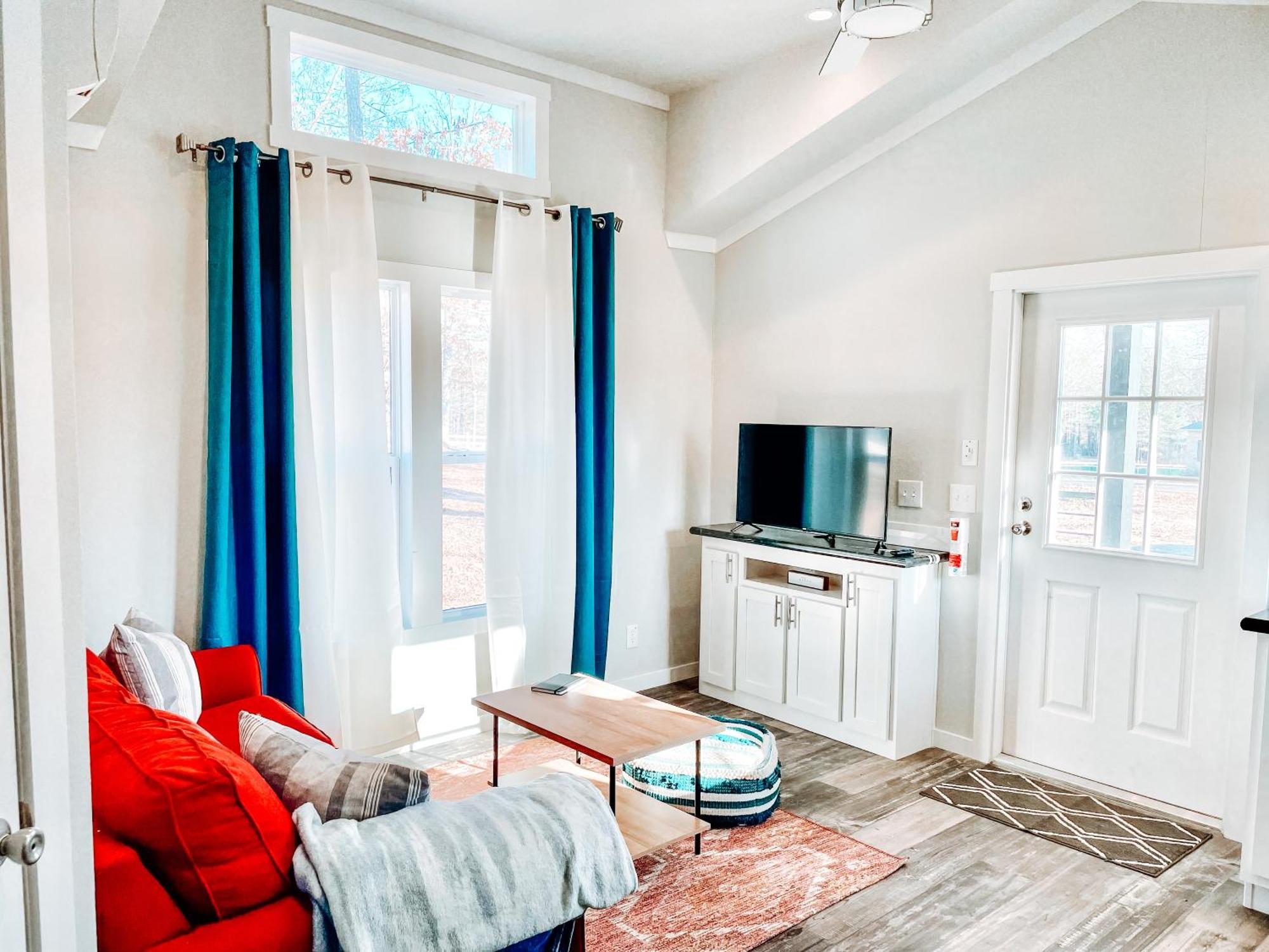 Private Tiny Home Royal Ridge Getaway 外观 照片